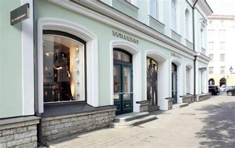 Burberry, Tallinn — Parnu maantee 12 / Suur.